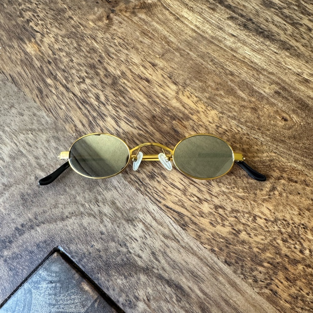 Roberi & Fraud “Doris” Sunglasses Gold - Picture 2 of 8